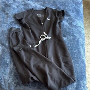 Figs Black Technical Collection Top